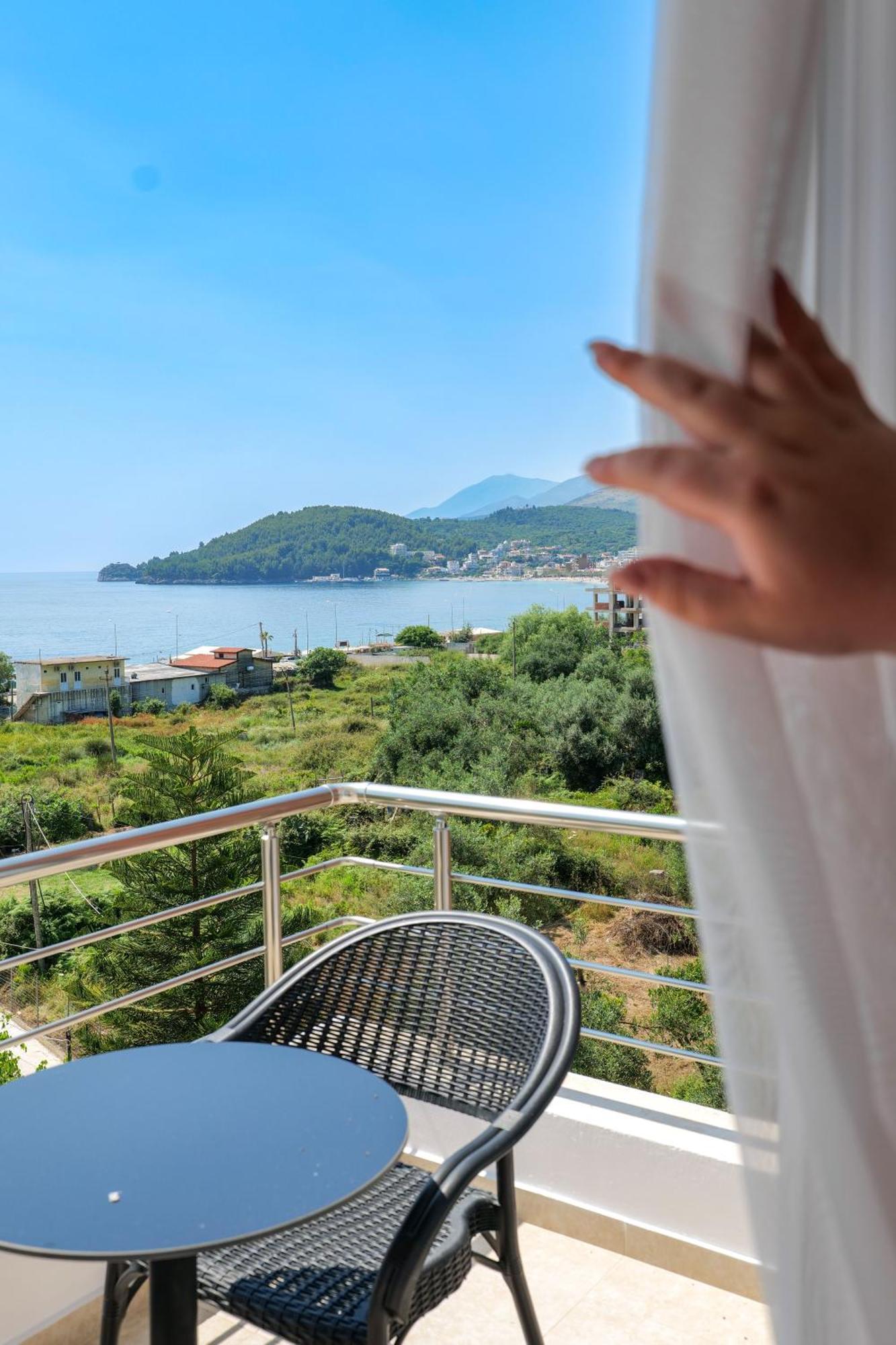 Nia Boutique Hotel By Rapo'S Resort Himare Exteriör bild